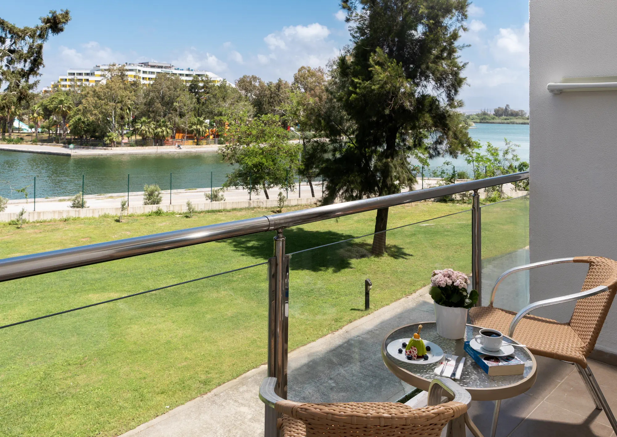 Superior Room Lake View!