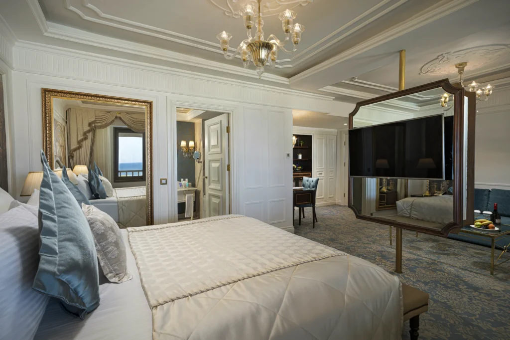 Deluxe Superior Room