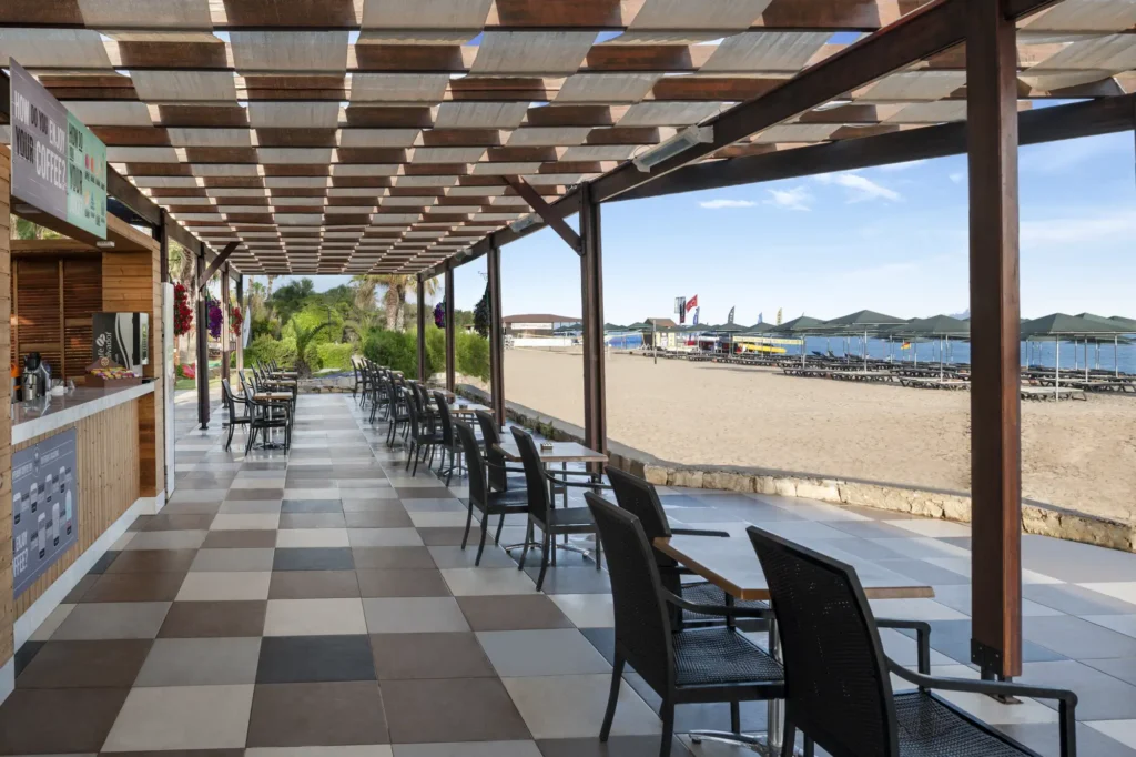 Theas Coffee & Beach Bar